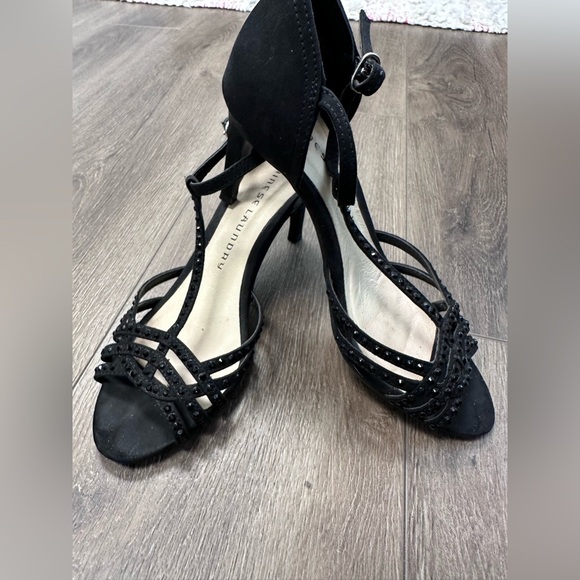 🌿10/$10🌿Chinese Laundry Shoes - Picture 6 of 6